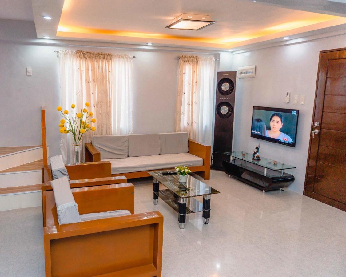 Two Story 87 Sqm Fully Air-Conditioned House In Babag 2, 막탄 외부 사진